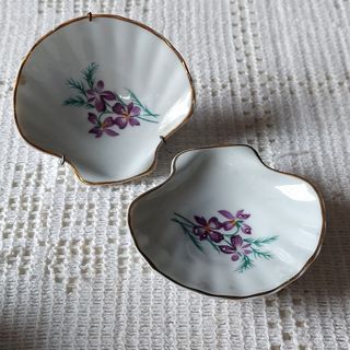 Par de conchas decorativas