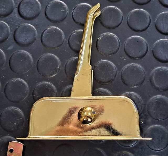 Maneta ventana cremalon