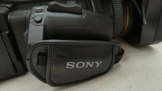 Cámara de video SONY HXR-NX5E