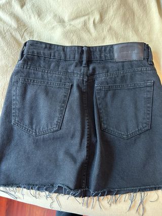 Falda vaquera negra Zara