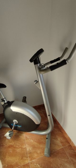 Bicicleta estática Cups Pro