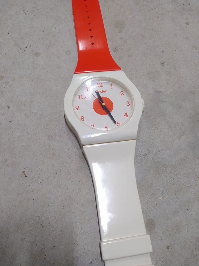 Reloj antiguo Kinder
