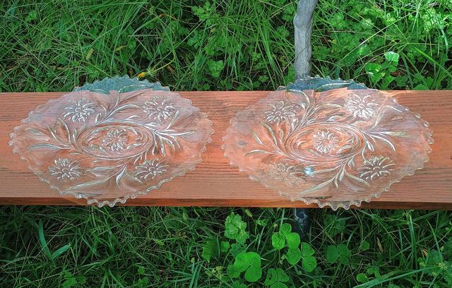 Antigua Fuente de cristal ovalada