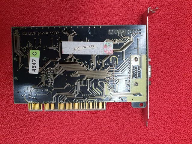 Tarjeta gráfica Trident PCI TGUI9440AGi