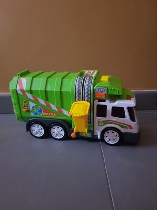 Camion de basura con elevador de cubo
