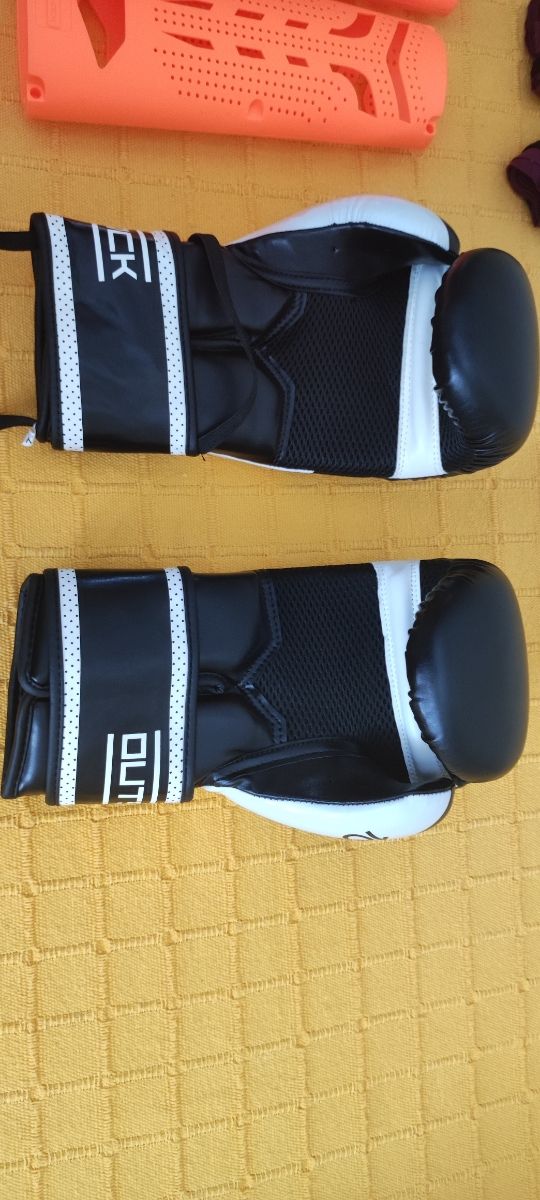 Guantes de boxeo Outshock