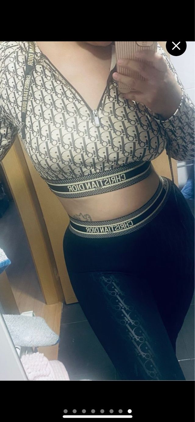 Conjunto deportivo negro