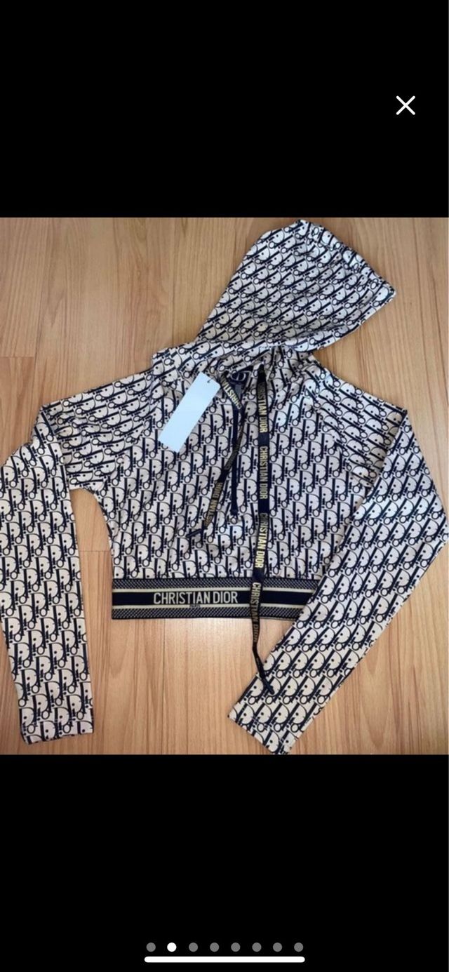 Conjunto deportivo negro