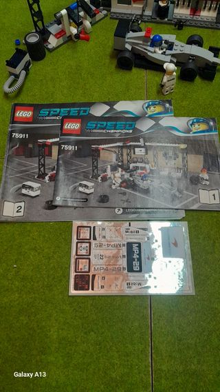 Lego Mclaren Mercedes pit stop