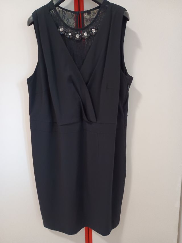 Tubino nero con pizzo