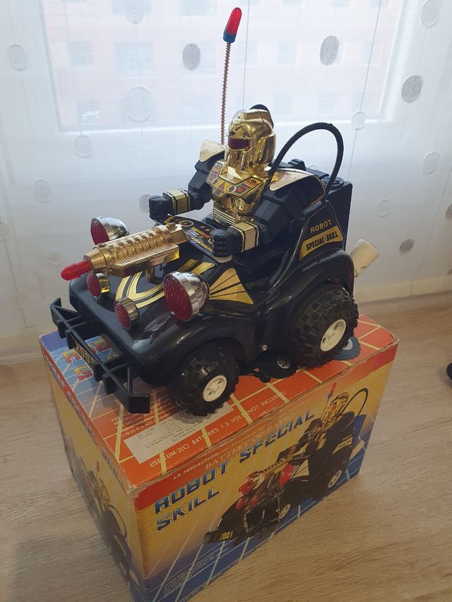 COCHE JUGUETE ROBOT SPECIAL SKILL