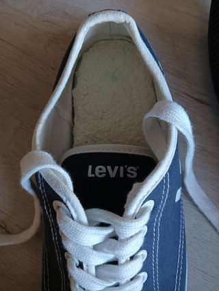 ZAPATILLA LEVIS TALLA 40