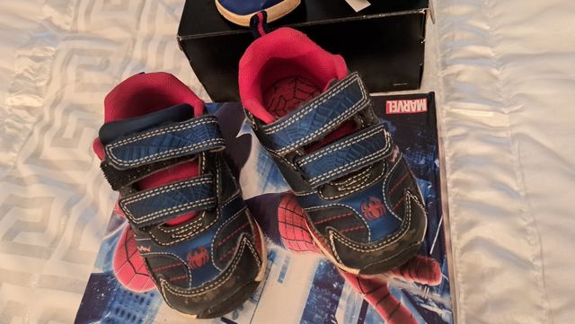Zapatillas niño Lote 3 pares Marvel