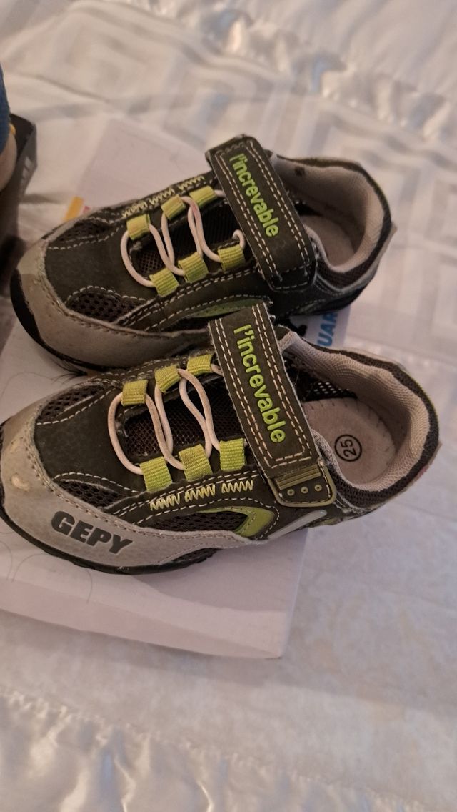 Zapatillas niño Lote 3 pares Marvel