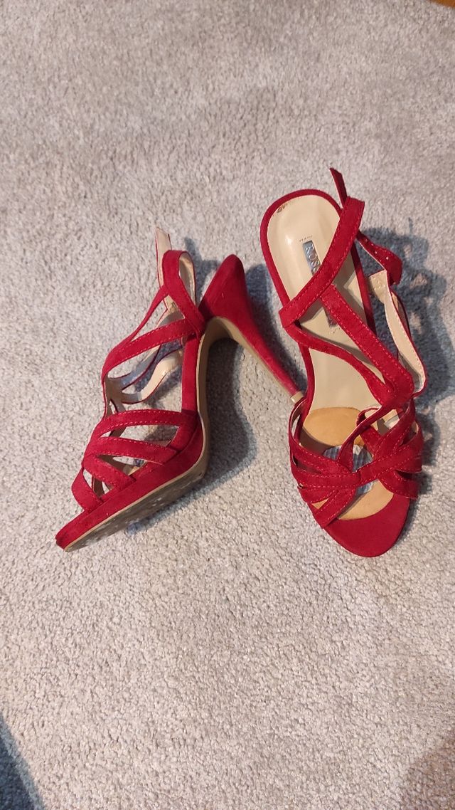 Sandalias rojas talla 38