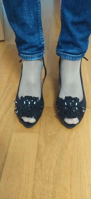 ZAPATOS DE TACON DE PIEL. Talla 38