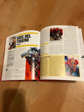 Libro de Marvel, Batman y Thor
