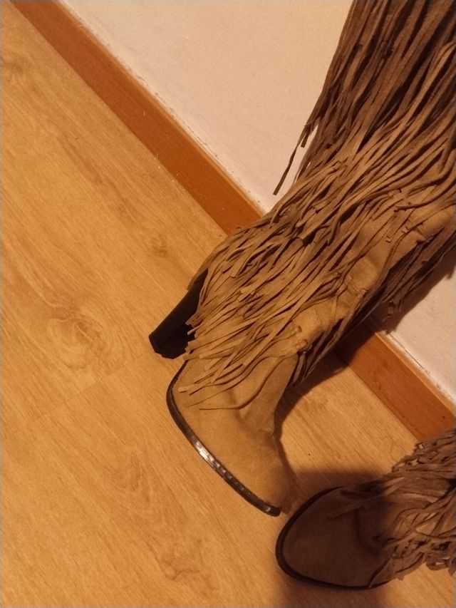 Bota de fleco