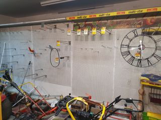 panel expositor perforado con ganchos 