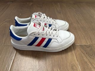Tenis adidas 