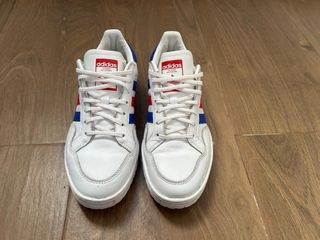 Tenis adidas 