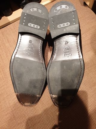 Zapatos con alzas (ocultas)