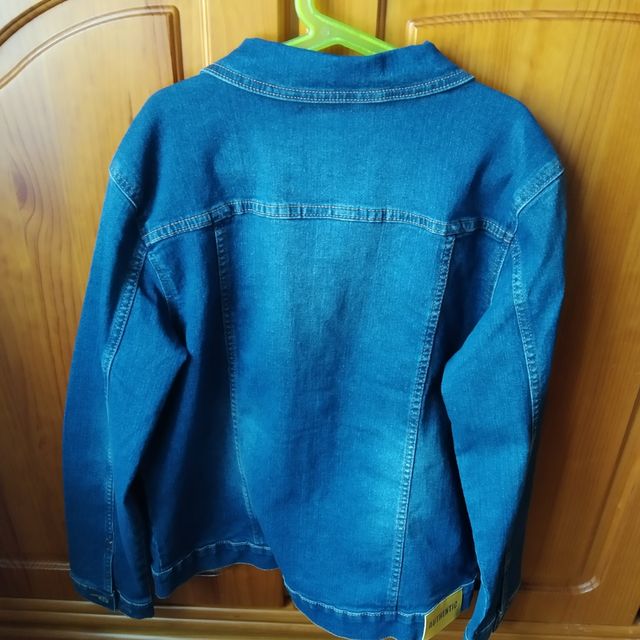 Cazadora vaquera nueva 14 años