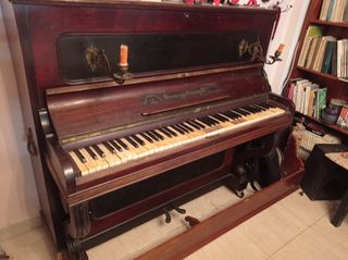 Piano de pared