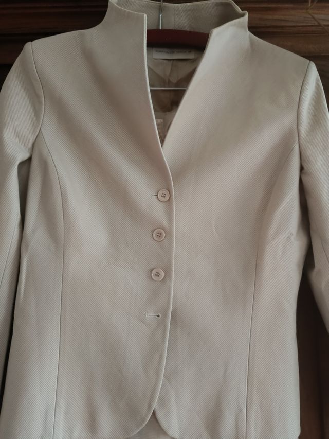 Traje ,imtempora,muy bonito,sin uso