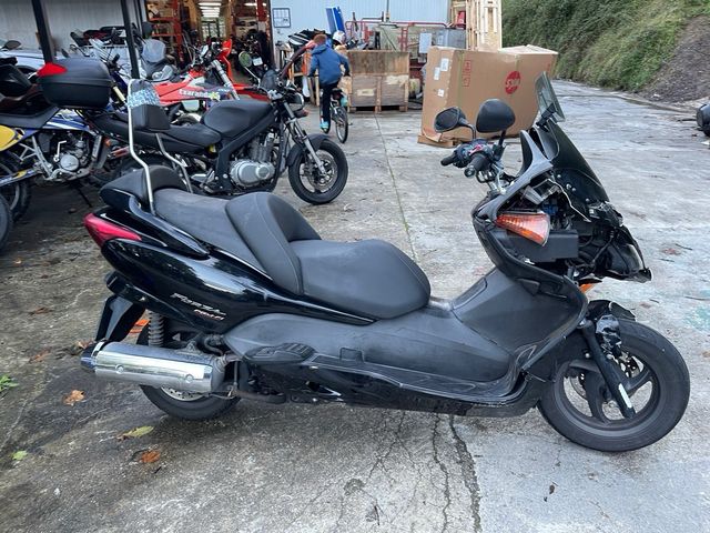HONDA FORZA 250 de segunda mano por 99 EUR en Suspelttiki en WALLAPOP