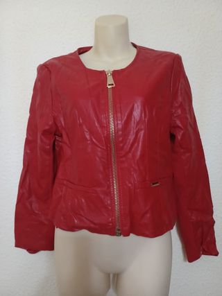 Cazadora roja