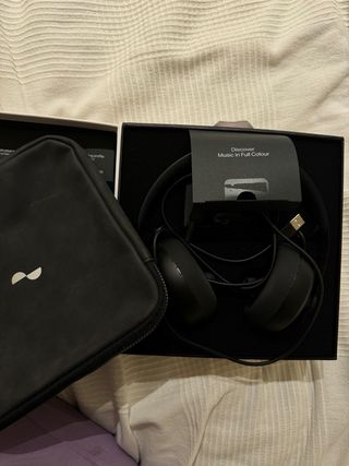 Nura auriculares nuevo