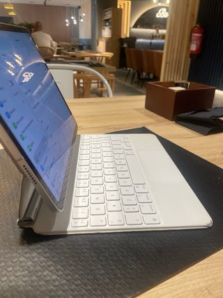 iPad Pro 11", 256 Gb, WiFi + Celular 5 G, plata