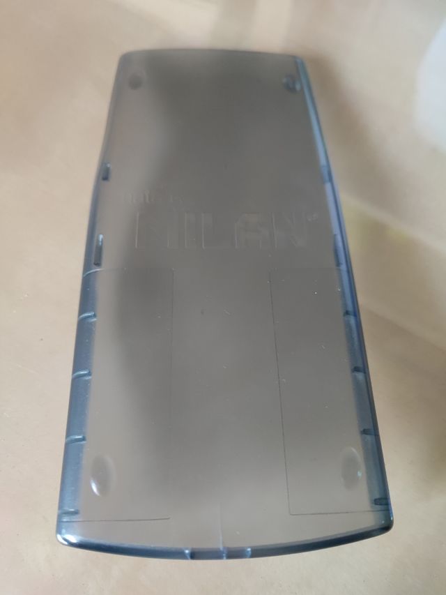 Calculadora nata by Milan m240