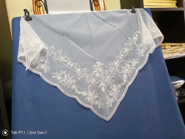 Picos sueltos para traje de fallera