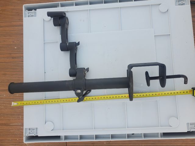 Brazo porta monitores