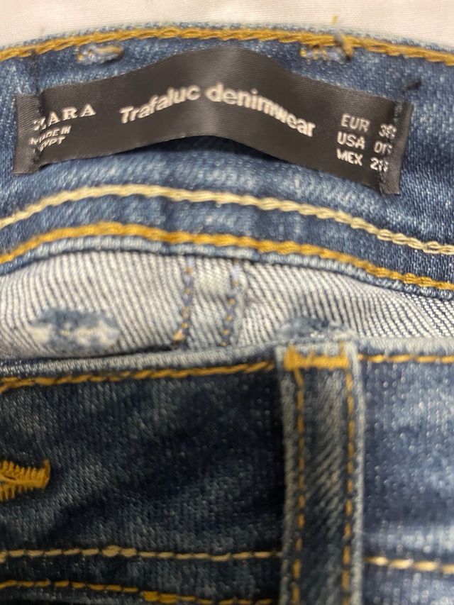 Pantalon vaquero Zara