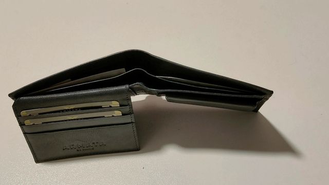 Portafoglio 100% vera pelle brand "Armata di mare"