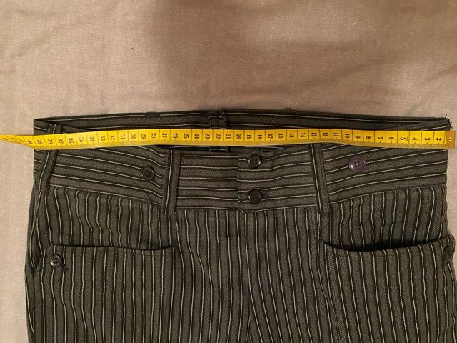 Pantalón estilo fallero