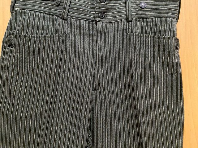 Pantalón estilo fallero