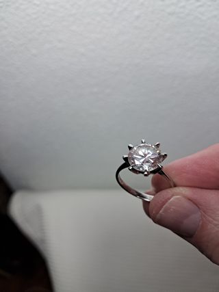 Anillo de plata con zirconio 