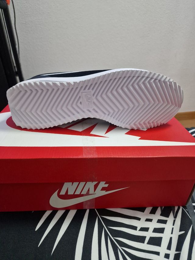 Nike cortez ultra Moire.