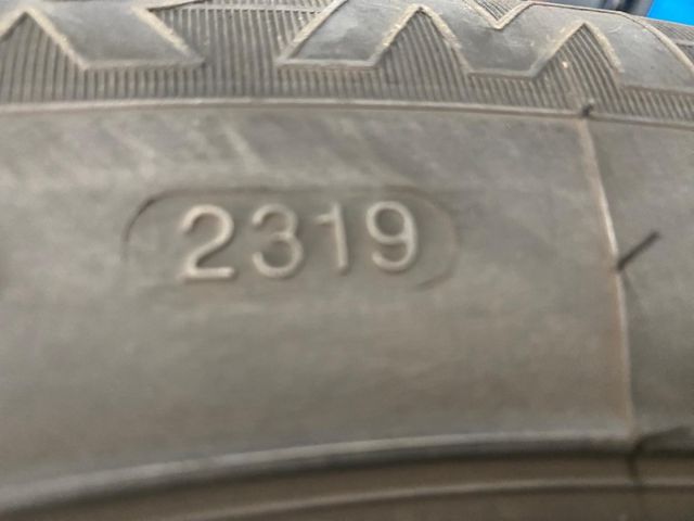 Pareja juego neumaticos 215/60/17 96H INVIERNO