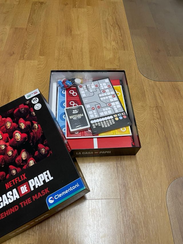 La casa de papel behind the mask