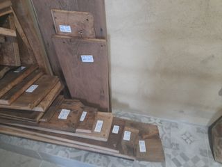 Libreria in castagno 