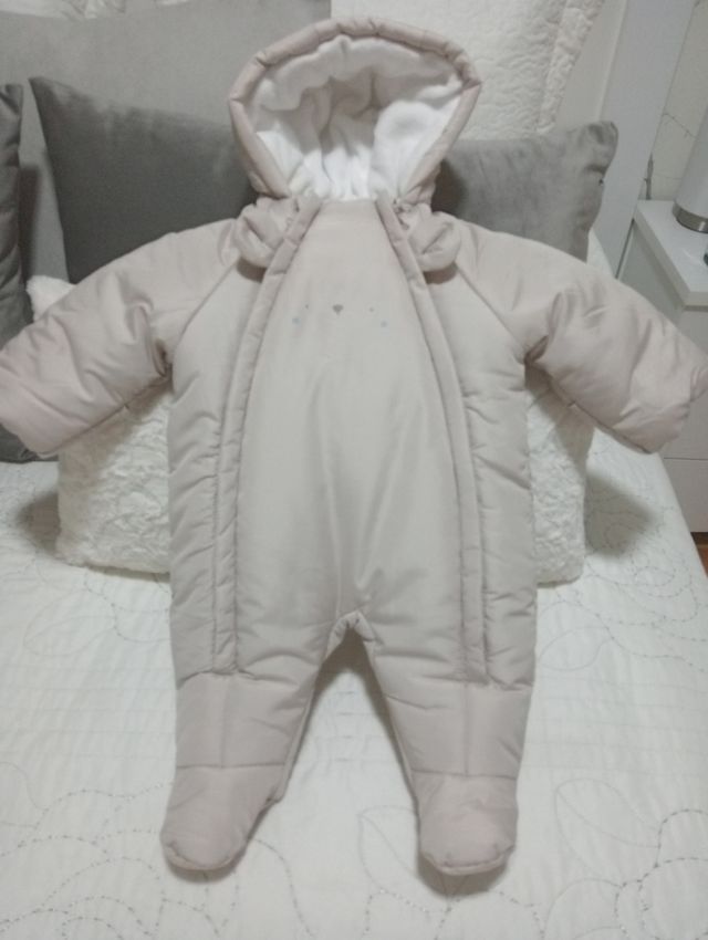 BUZO NUEVO‼️ BEBÉ‼️ COLOR NEUTRO ‼️