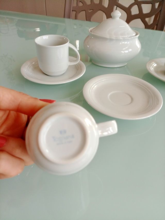 Tazzine da caffè con zuccheriera 