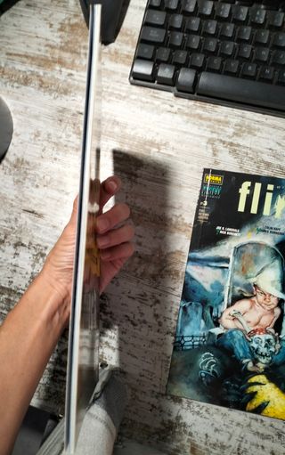 Comics Flinch 