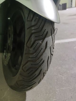 Kymco Superdink 300i 2011