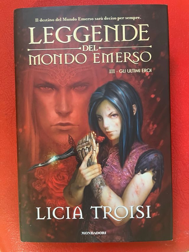 Mondo emerso : Cronache-Guerre-Leggende